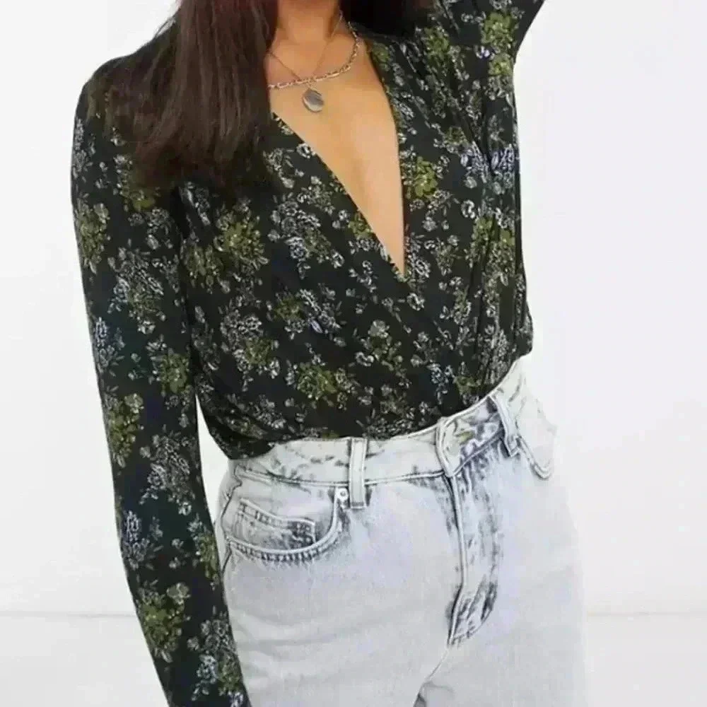 Free People Printed Turnt Bodysuit Plunge V-Neck Black Size Medium NWOT